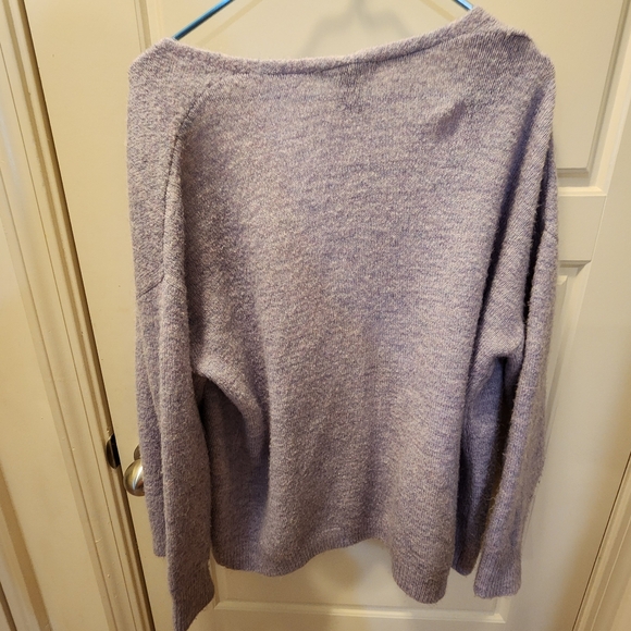 Chelsea & Theodore Size S womens lavendar sweater - Picture 2 of 9
